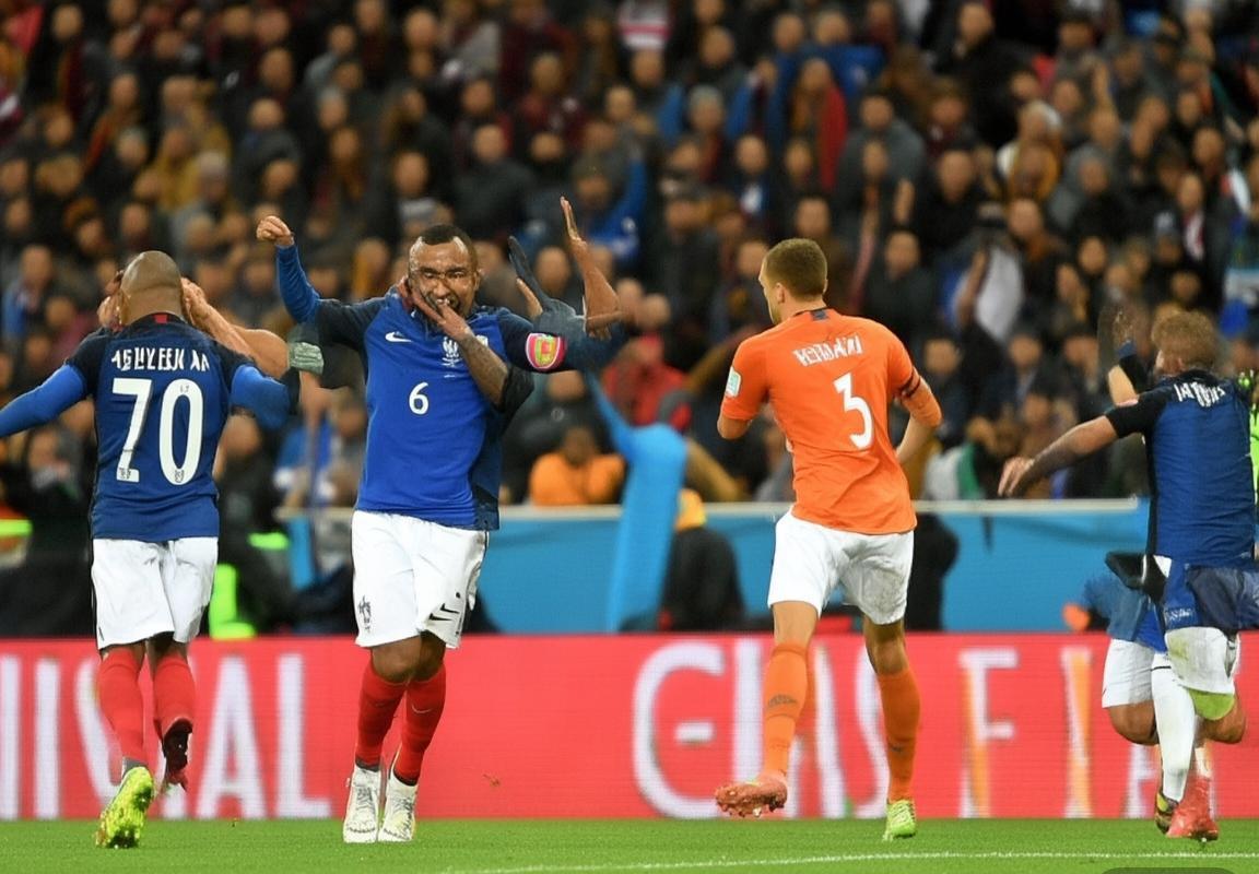 法国荷兰激战：激情对决背后的故事与影响